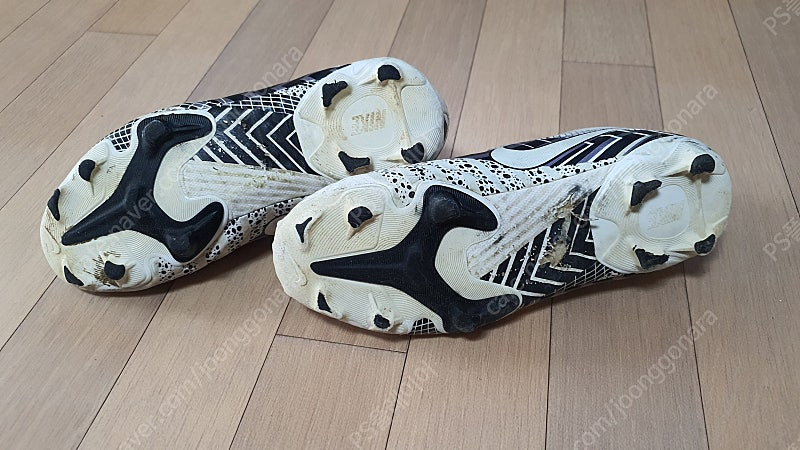 나이키 머큐리얼 베이퍼 13 아카데미 주니어 축구화 240mm 이미지