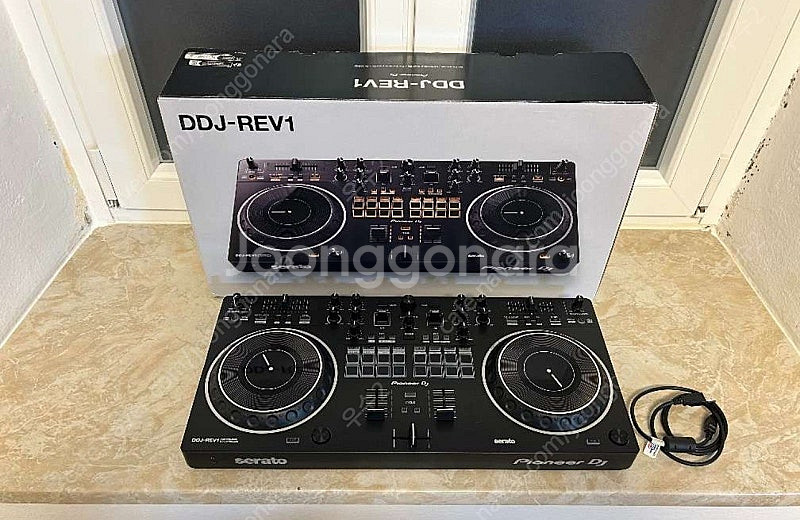 파이오니어 DDJ-REV1 DJ 컨트롤러 판매합니다.--0