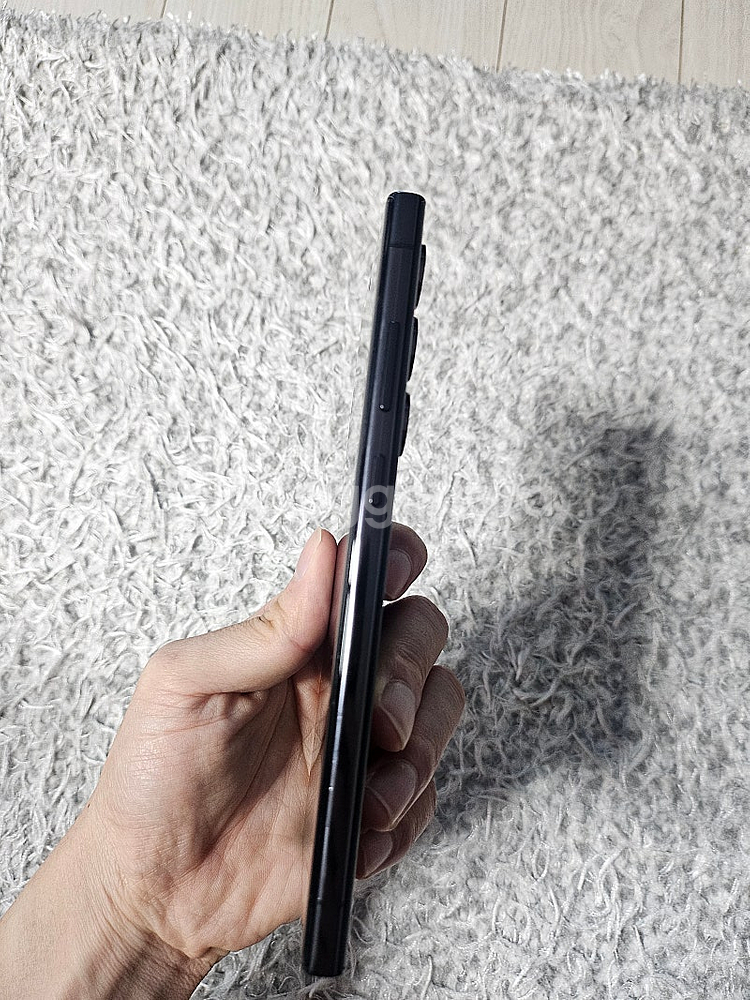 갤럭시S23 울트라 블랙 512GB 판매합니다.--3