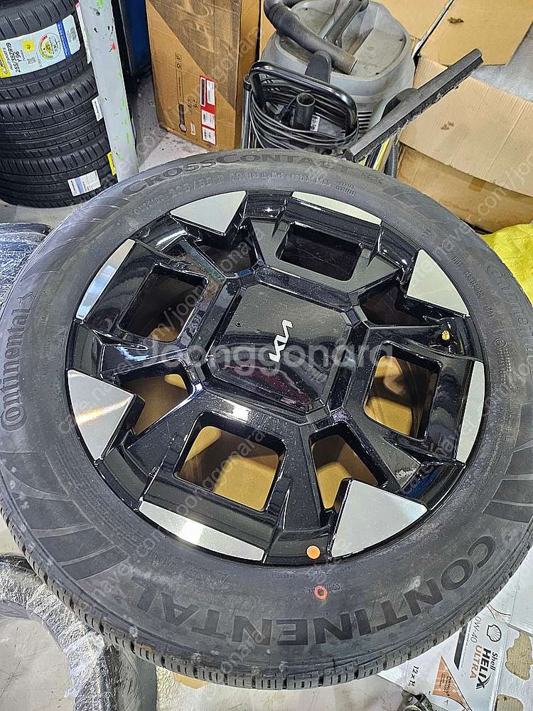 카니발 KA4 19인치 임판휠타이어 100만원 판매합니...--0