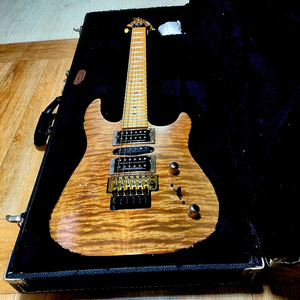 Brian Moore MC-1 Guitars Custom-Shop.-Model )( Quilted Maple-Top)-오리지날-