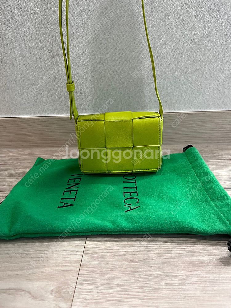 보테가베네타 미니카세트백--0