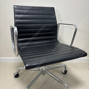 허먼밀러 임스 알루미늄 그룹 매니지먼트 (Eames Aluminum Group Management Chair Black)