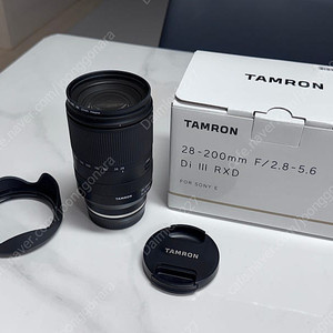 탐론 28-200 f2.8-5.6 소니마운트 "거의 새 것" 판매합니다.