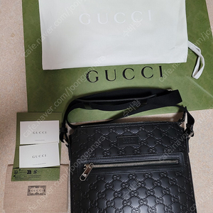 구찌 크로스바디 백 / GUCCI CROSSBODY BAG 779865 CWCBN 1000