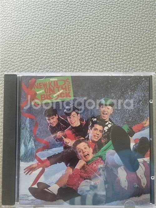 뉴키즈 온더블럭 싱글CD와 행잉터프 30주년앨범등등 팝...--2