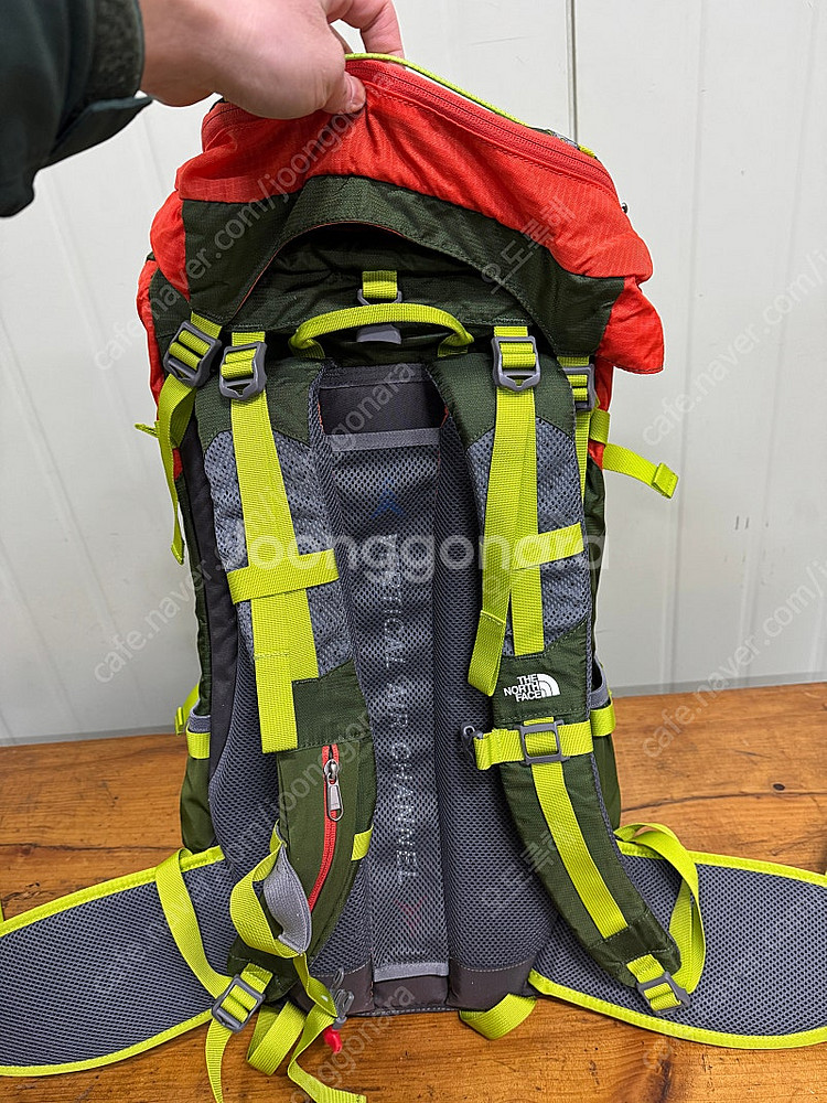 노스페이스 LOBO 40L 배낭 새상품 판매합니다.--3