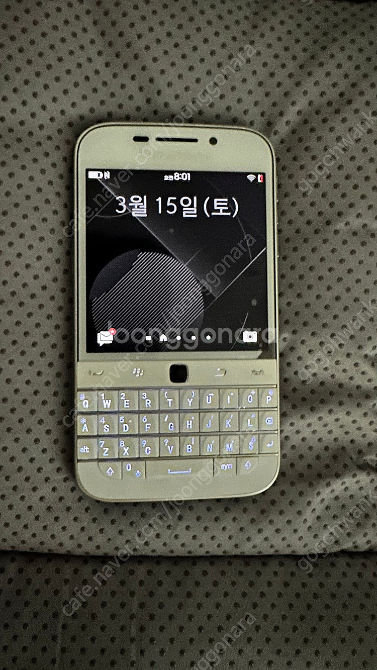 블랙베리 클래식 화이트--0