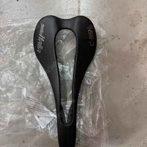 셀레 이탈리아 C59 풀카본 안장
