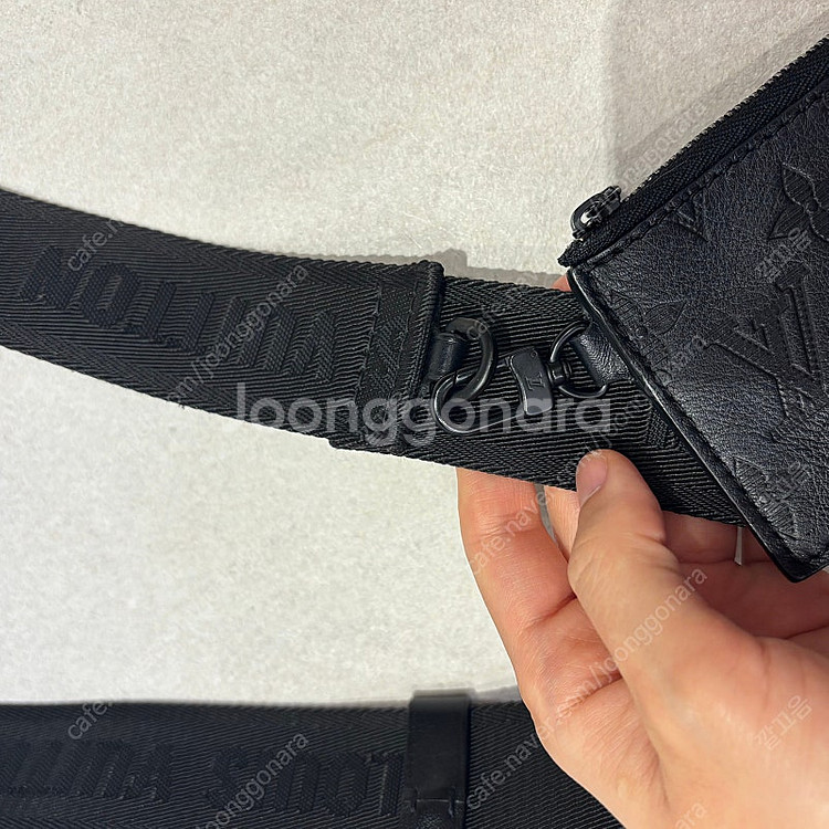 (정품)루이비통 가스통 쉐도우 웨어러블 월릿 크로스백--7