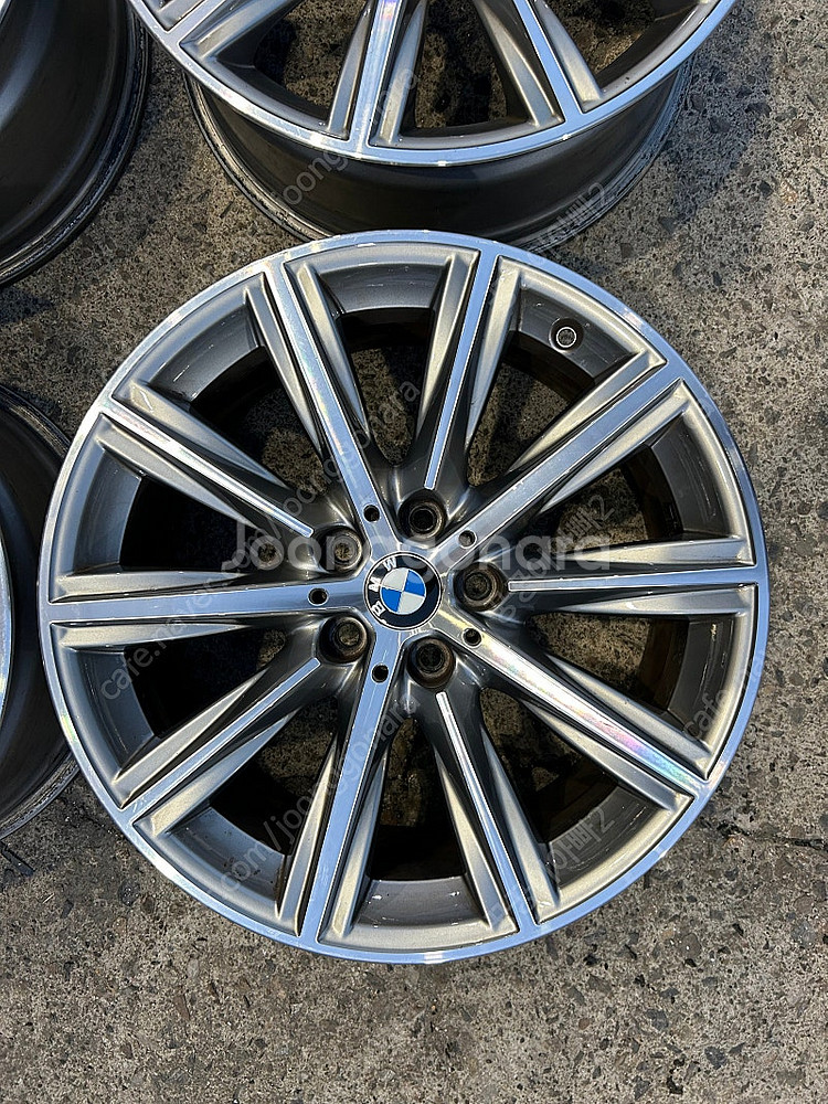티볼리 코란도c bmw520d G30 럭셔리 순정 18...--3
