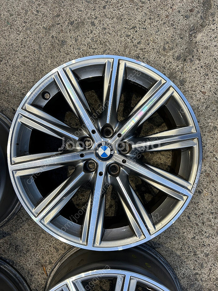 티볼리 코란도c bmw520d G30 럭셔리 순정 18...--4