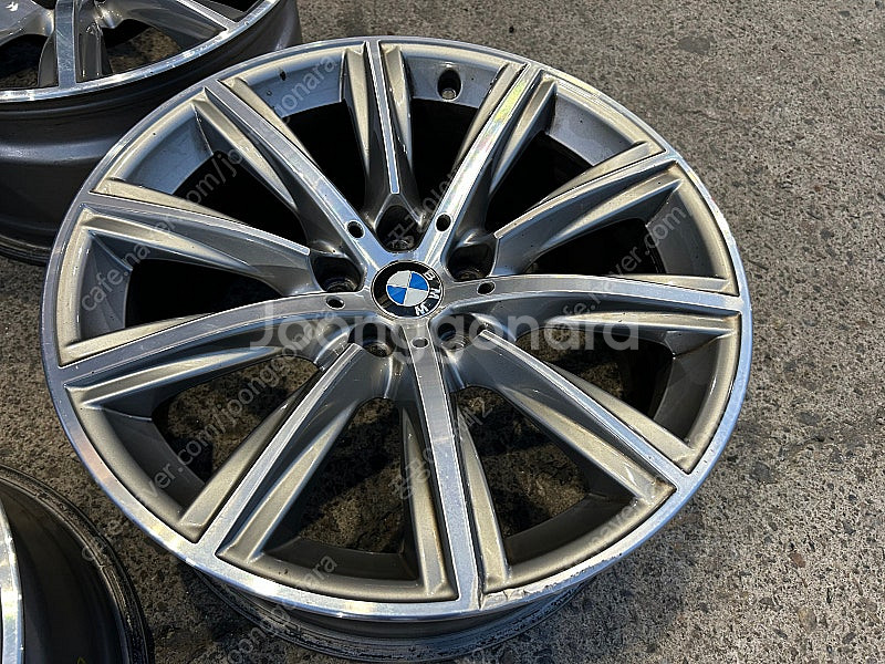 티볼리 코란도c bmw520d G30 럭셔리 순정 18...--5