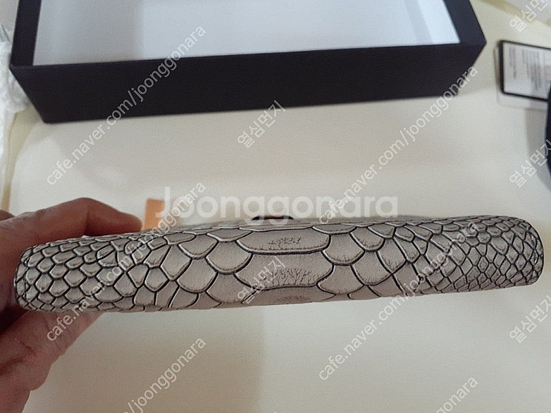 에스콰이어 지갑 소가죽입니다 고급스러워요 돈전지갑카드등 사용해요 필요하신 분들은 편하게 보세요 세트 120000원 ...--8