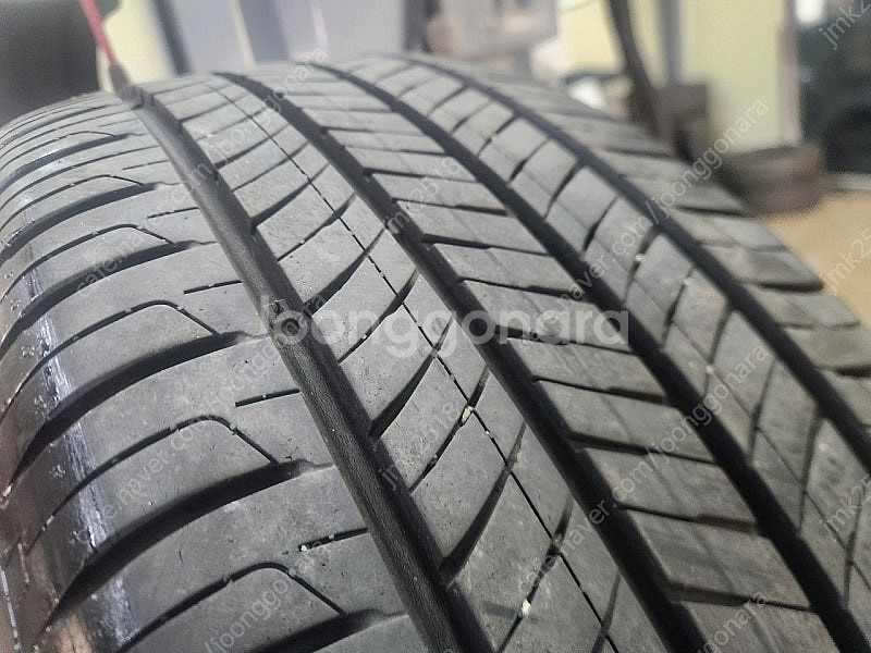 Kinergy GT 215/55R17 중고 타이어 4짝...--1