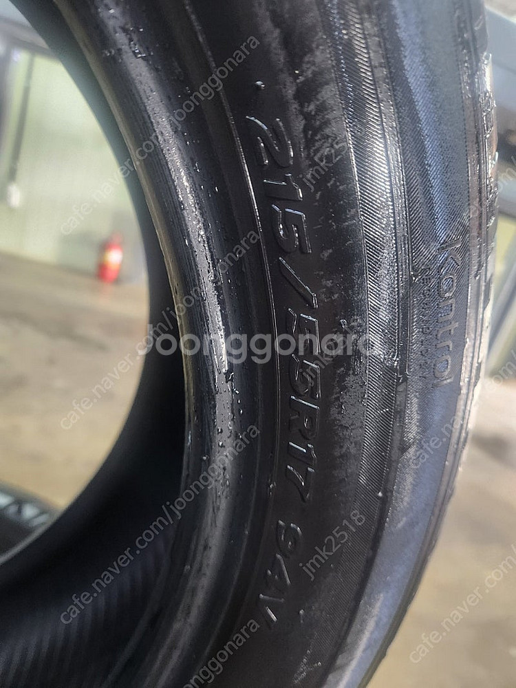 Kinergy GT 215/55R17 중고 타이어 4짝...--2
