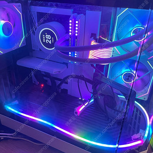 13600k 화이트 감성 데스크탑(글카,ssd 제외)