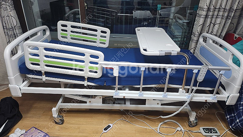 의료용 병원 침대 팝니다. 의료침대 팝니다.--0