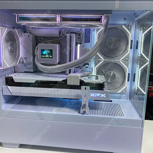 초고사양 화이트 감성 튜닝 게이밍 컴퓨터 라이젠 9600x rx7800xt 새컴퓨터