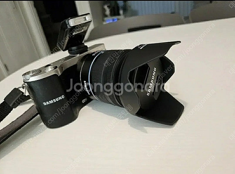 삼성 미러리스 카메라 NX210 20만원에 팝니다--3