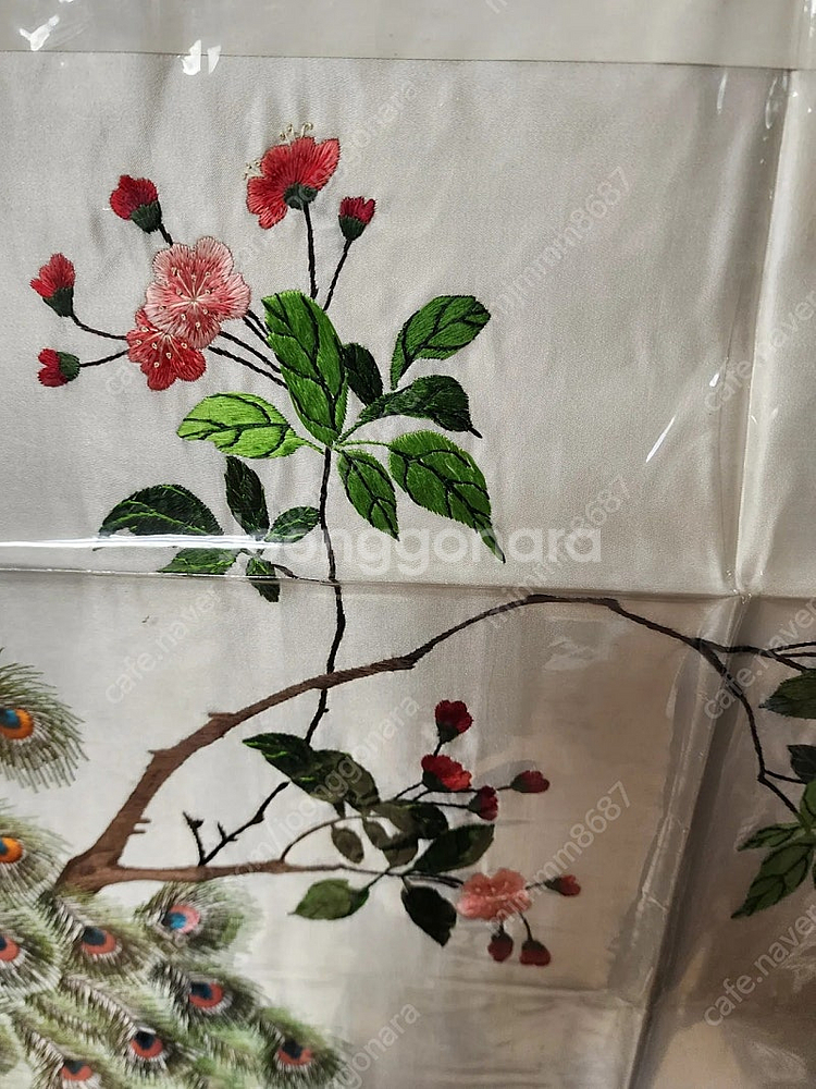 꽃과 공작새(자수)--3