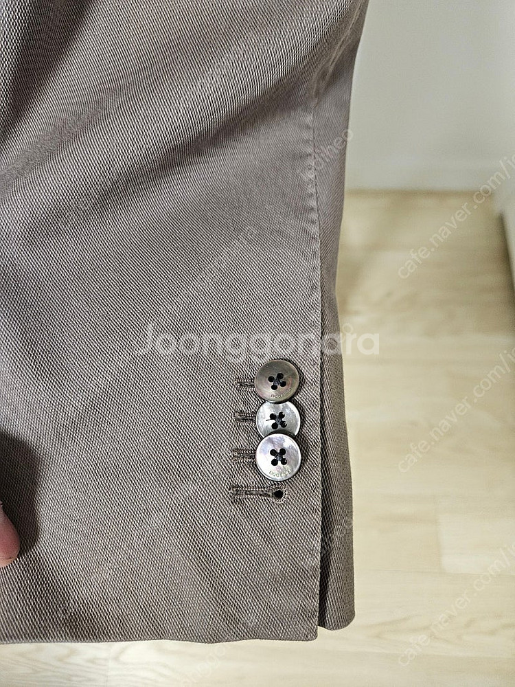 볼리올리 치노 블레이져 52 사이즈 새제품 팔아요.--6