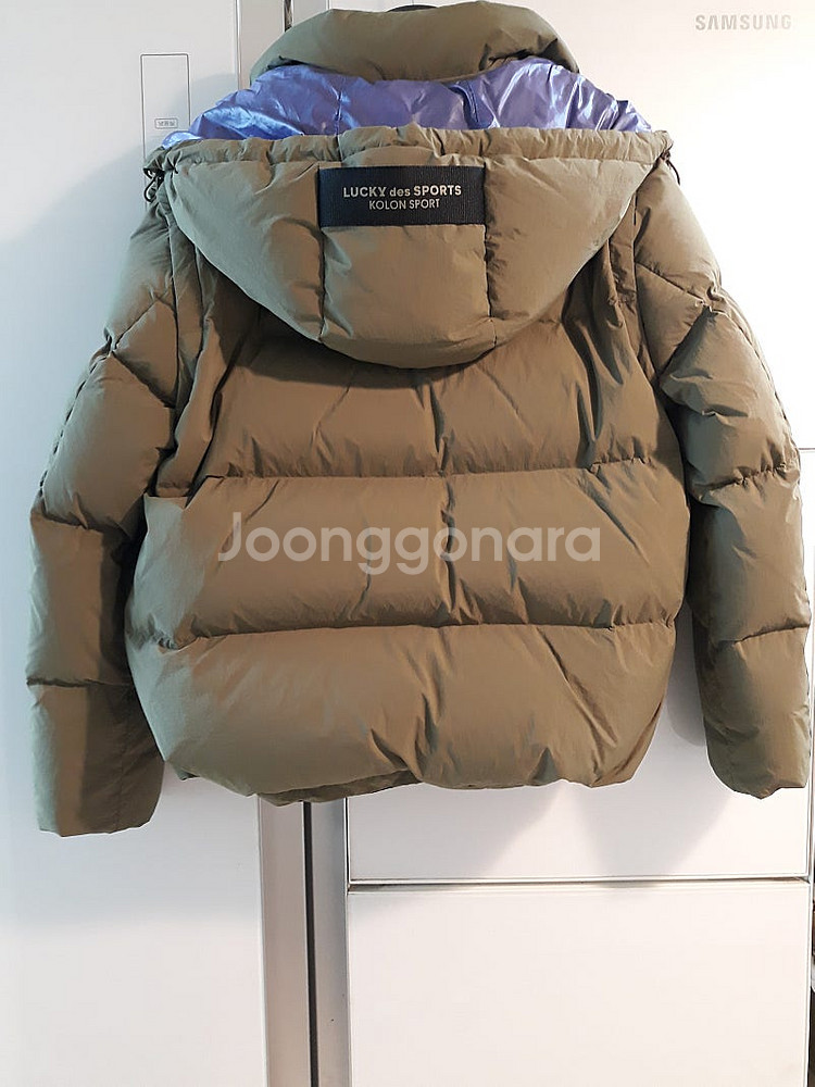 럭키슈에뜨 코오롱 콜라보 구스패딩--4