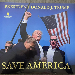 트럼프 친필 싸인 "Save America" 한정판 사진집(앨범북) 판매합니다.