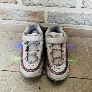 FILA 휠라 LED 운동화 210