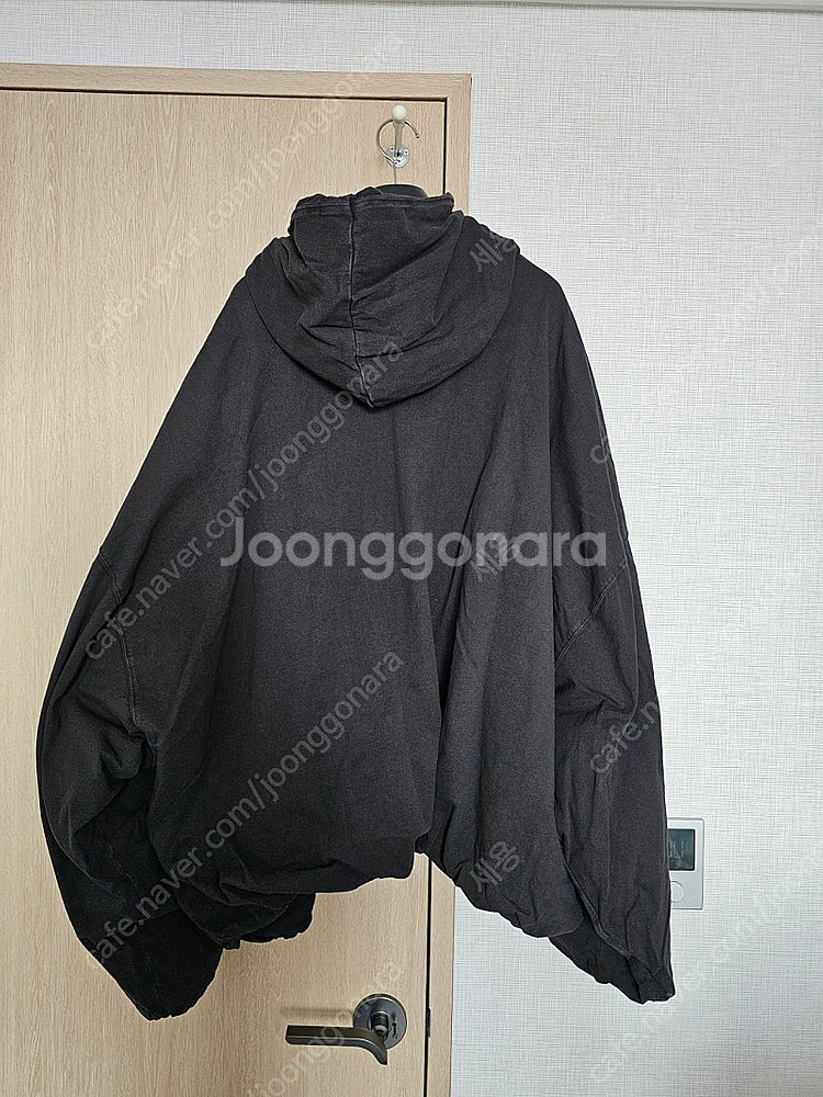 이지갭 발렌시아가 패딩 후드 블랙 XL--1