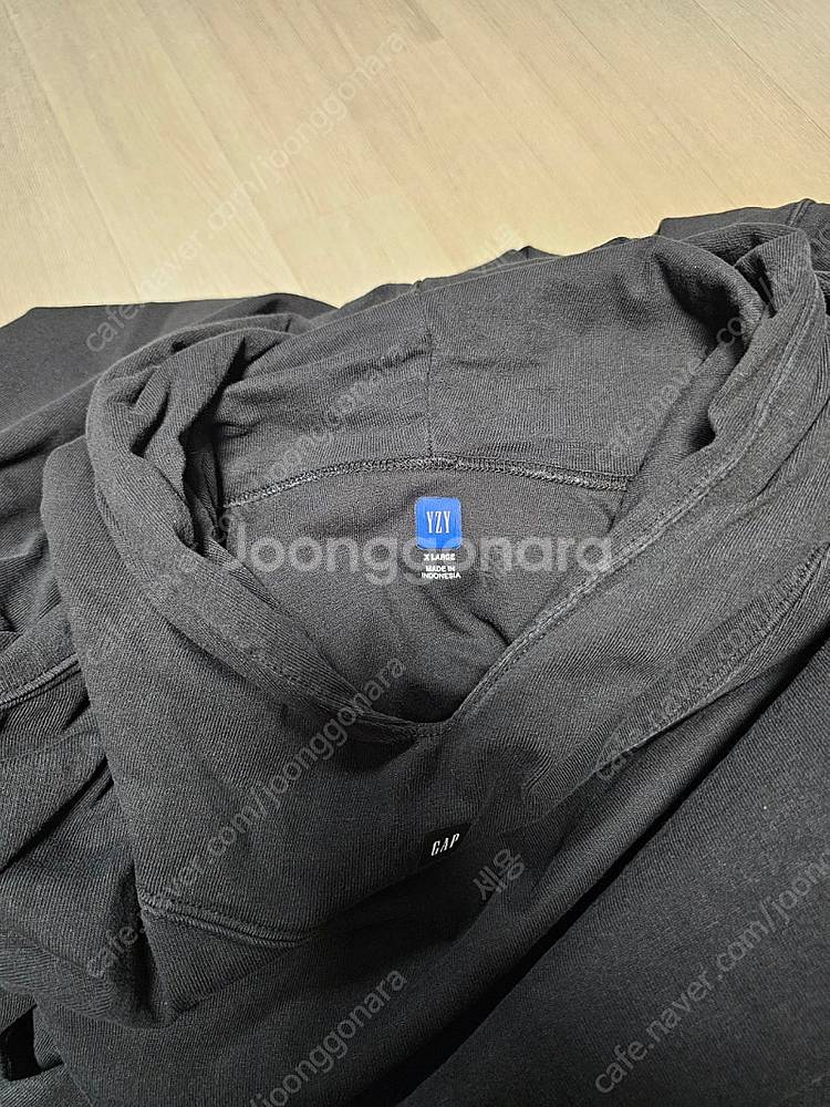 이지갭 발렌시아가 패딩 후드 블랙 XL--3