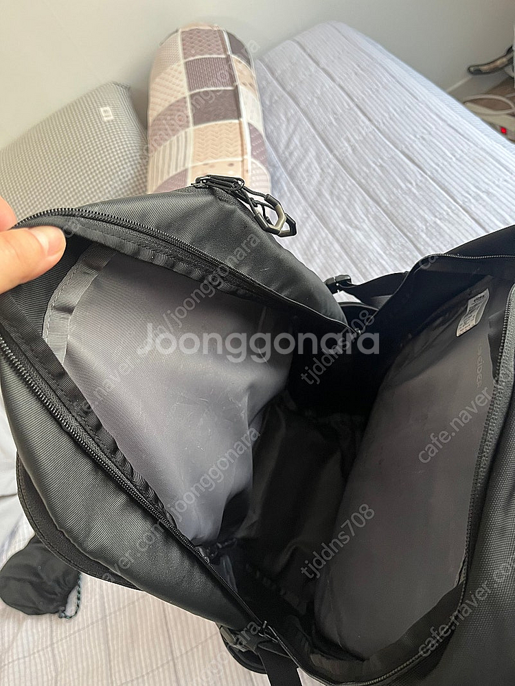 아이더 등산 배낭 백팩 30리터 판매합니다--3