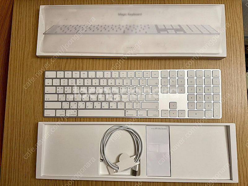 애플 매직 키보드 WITH NUMERIC KEYPAD--2