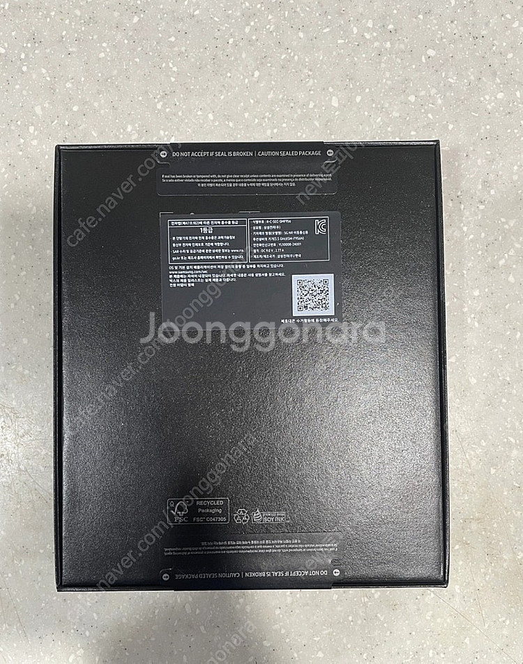 갤럭시 Z 폴드6 미개봉 자급제폰 팝니다(1Tb,크래프...--1