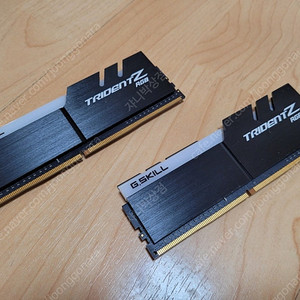 G.SKILL F4-3000C16D-16GTZR 16GB (8GB x 2) 메모리 판매