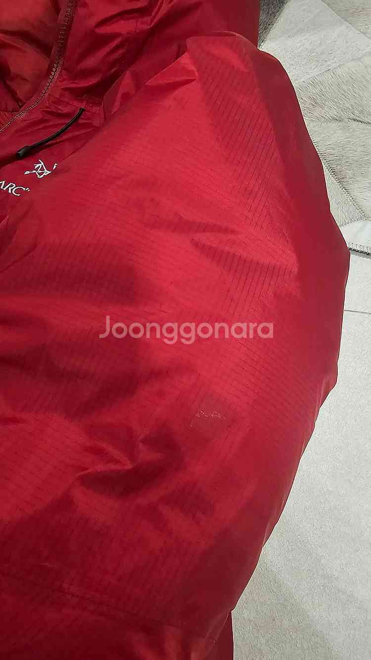 아크테릭스 파이어비 AR파카 M사이즈 레드 이재용패딩--8