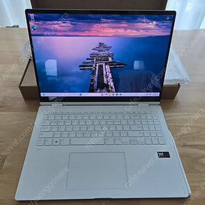 2024 LG 그램 프로 360 16인치 (16T90SP-KA50K) 노트북 팝니다.