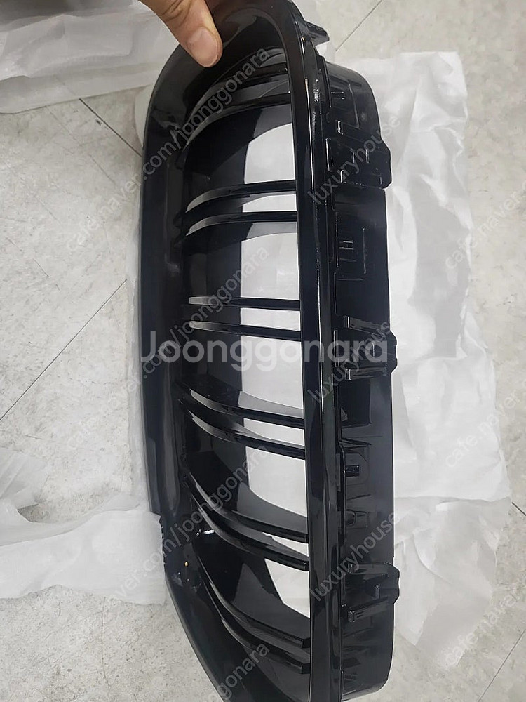bmw f10 미장착 유광그릴팝니다.--1
