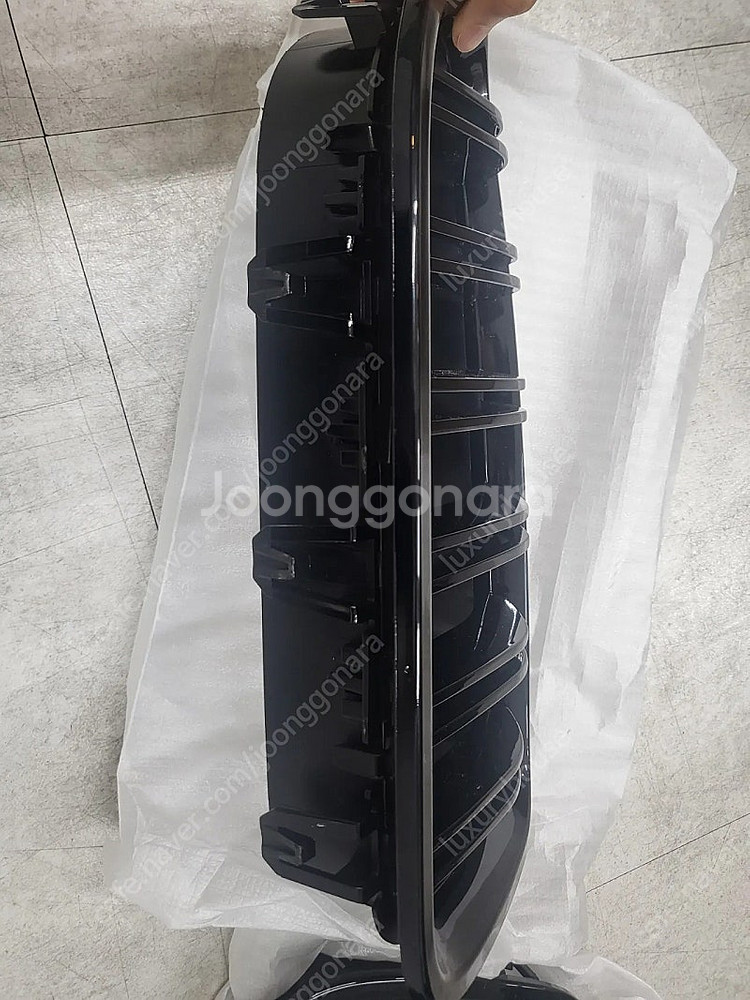 bmw f10 미장착 유광그릴팝니다.--2