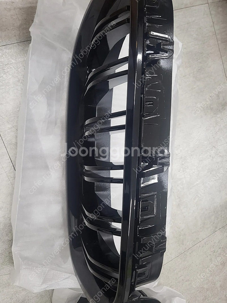 bmw f10 미장착 유광그릴팝니다.--3