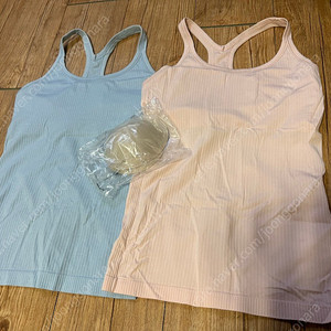 룰루레몬 앱투스트리트 탱크탑 6사이즈