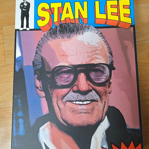 핫토이 스탠리 1.0 Hottoys Stan Lee 1.0 (MMS 327) 팝니다.