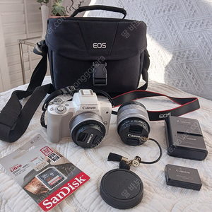 캐논 EOS M50 카메라 + 15-45mm렌즈 + 22MM렌즈