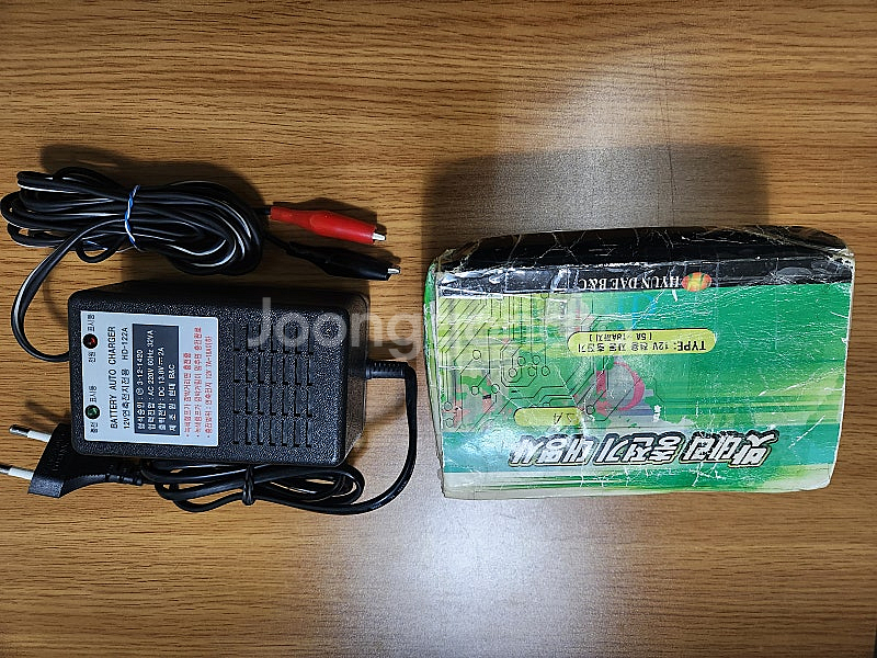 12V 전용자동충전기(5A-18A까지) 판매--0