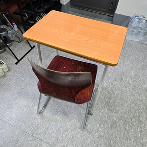 학교 책걸상 세트입니다 - 무료나눔합니다.