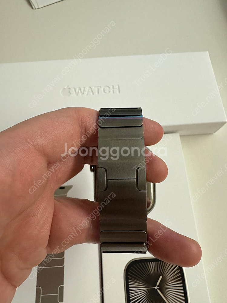 애플워치10 46mm 내츄럴 티타늄 링크브레이슬릿--1