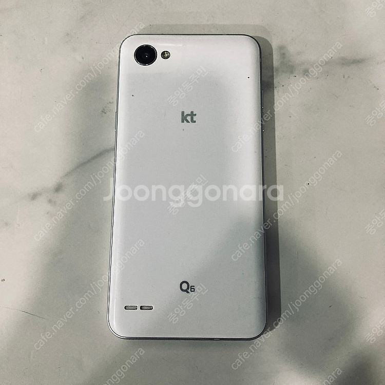 LG Q6 화이트 32G 무잔상 S급 2만원 판매합니다...--1