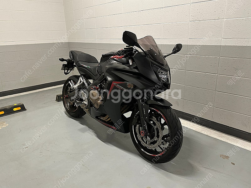 2018년식 cbr650f abs 아크라포빅 풀배기 구...--2