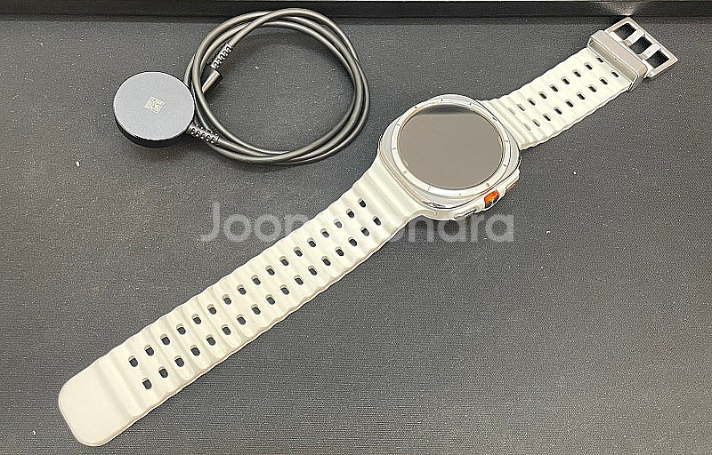 갤럭시워치7울트라 47mm LTE 화이트 상태좋은 중고...--0