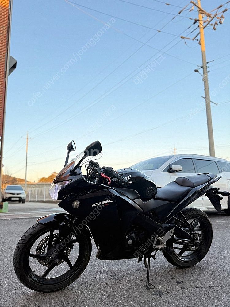 [점검완료]혼다 CBR125R 14년식 블랙 소모품올교...--2
